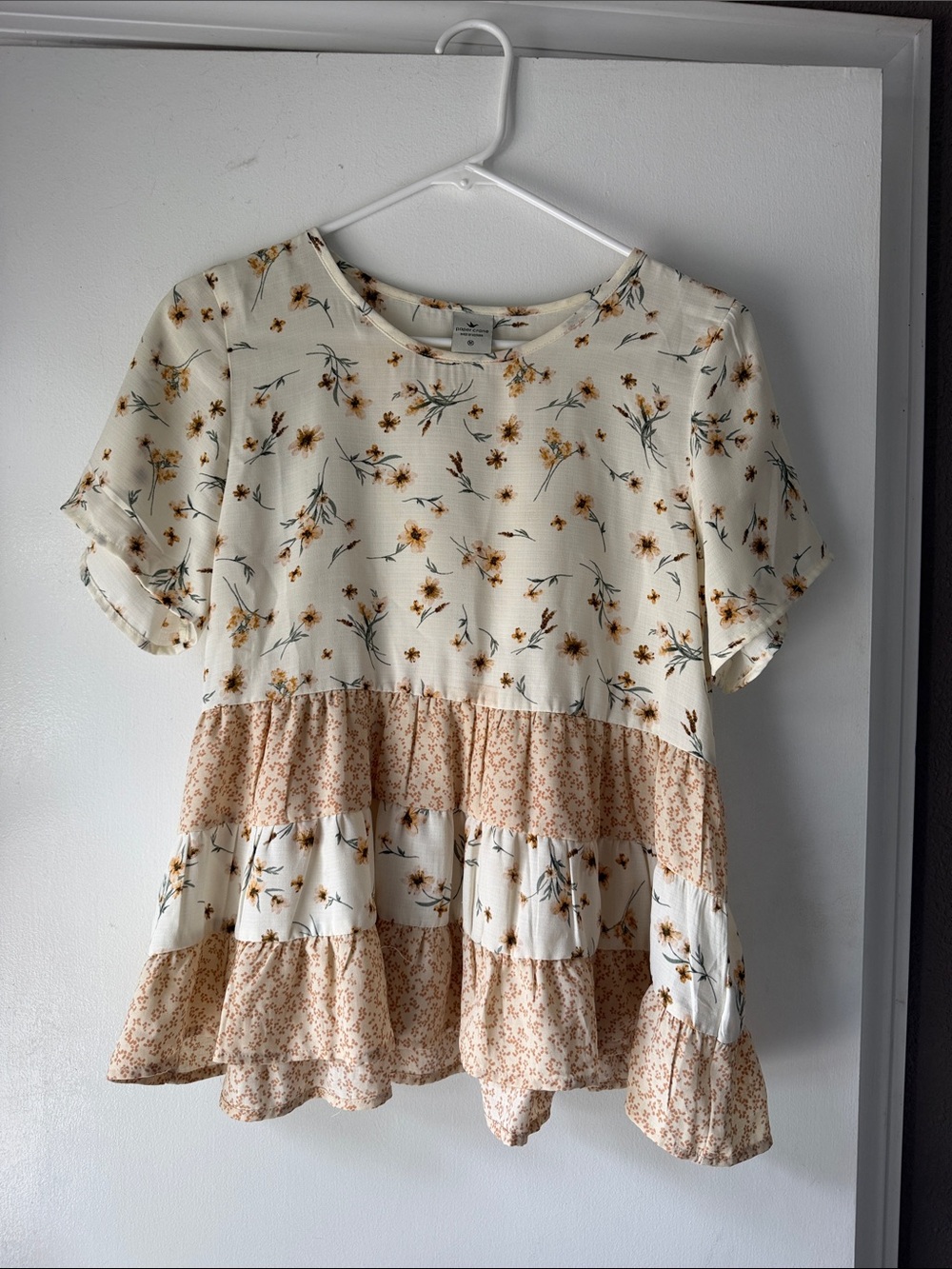Paper Crane Cream Floral Tiered Short-Sleeve Tunic with Mustard Accents